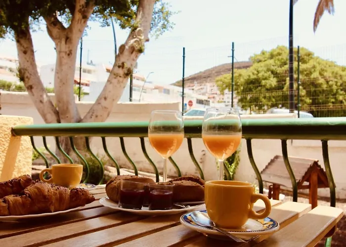 On The * Los Cristianos (Tenerife)